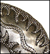 Haitian metal art gecko