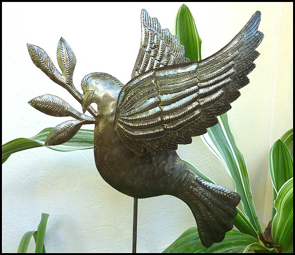 Metal Dove Garden Art Plant Stake, Metal Yard Art, Outdoor Decor - 12" x 14"